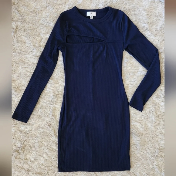 Nwot SOCIALITE DRESS - Picture 1 of 8
